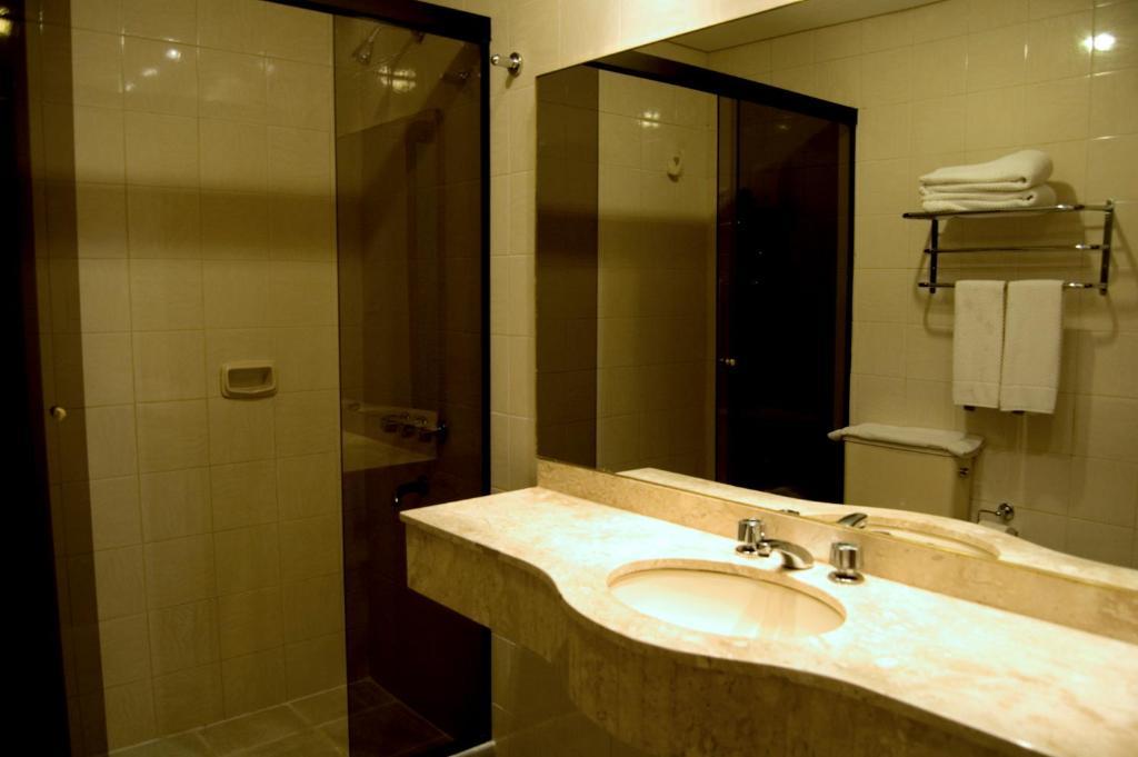 Hotel Bristol Asuncion Ruang foto