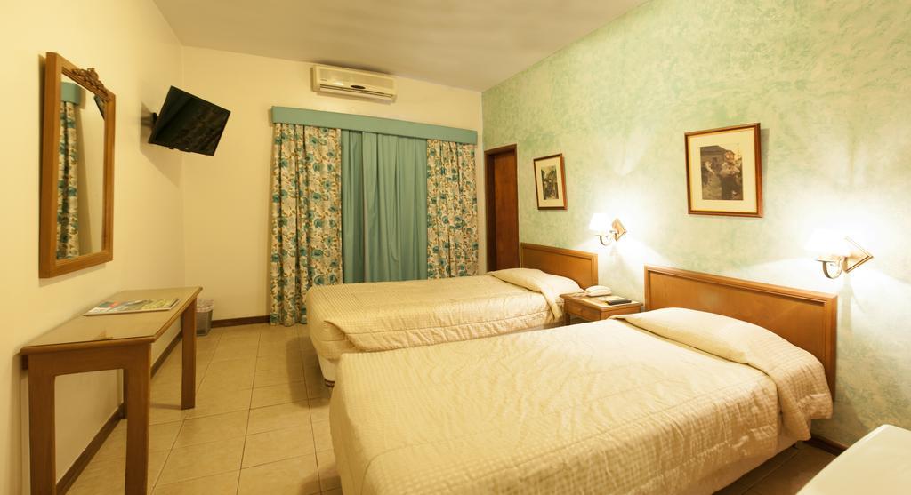 Hotel Bristol Asuncion Ruang foto