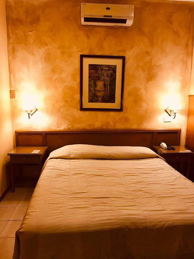 Hotel Bristol Asuncion Bagian luar foto